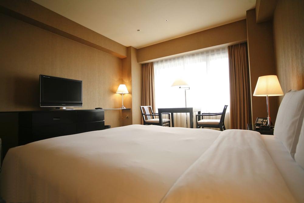 Grand Bay Hotel